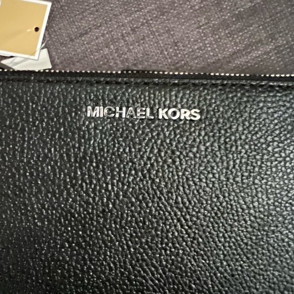 NWT MICHAEL KORS DOUBLE ZIP WRISTLET WALLET 8 IPHONE CASE - Picture 2 of 8
